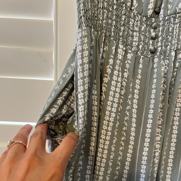 Sage Floral Romper - Picture 4 of 6